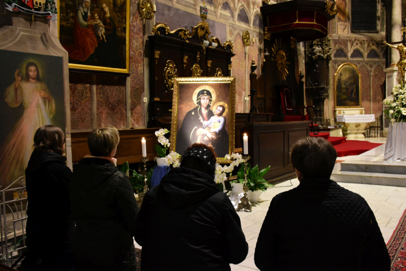 Oznamy / Publikácie / V Rožňavskej diecéze sa už po tretíkrát konala Rožňavská novéna - foto Oznamy / Publikácie / V Rožňavskej diecéze sa už po tretíkrát konala Rožňavská novéna - foto