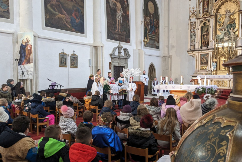 Oznamy / Publikácie / Vyslanie koledníkov Dobrej noviny - 10. december 2023 - foto Oznamy / Publikácie / Vyslanie koledníkov Dobrej noviny - 10. december 2023 - foto