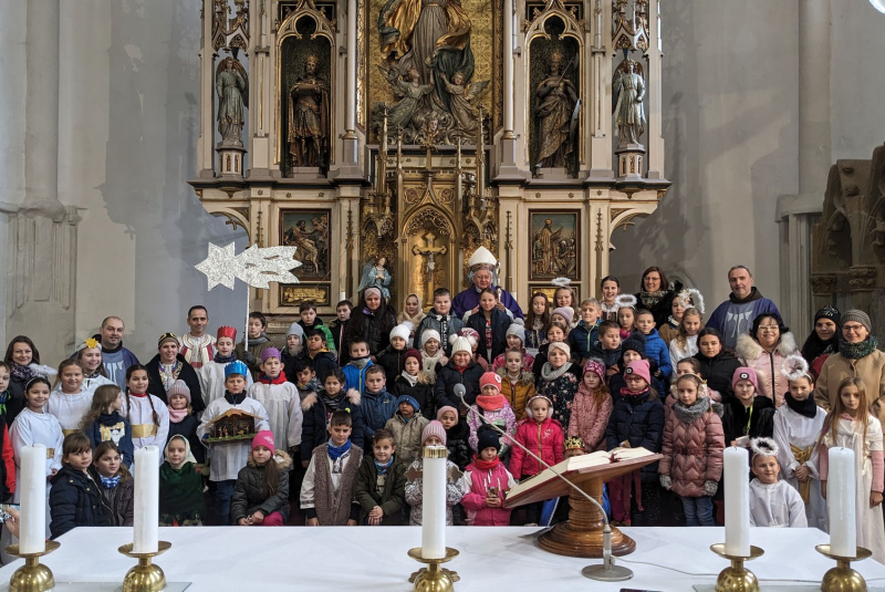 Oznamy / Publikácie / Vyslanie koledníkov Dobrej noviny - 10. december 2023 - foto Oznamy / Publikácie / Vyslanie koledníkov Dobrej noviny - 10. december 2023 - foto