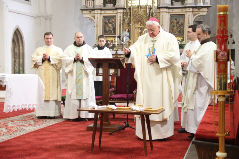 Oznamy / Publikácie / Slávenie dňa zasväteného života - Gelnica - 3.2.2024 - foto