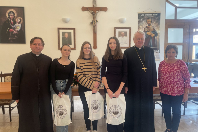 Oznamy / Publikácie / Diecézne kolo Biblickej olympiády 2024 - foto Oznamy / Publikácie / Diecézne kolo Biblickej olympiády 2024 - foto