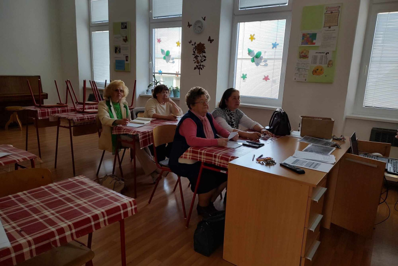 Diecézny školsky úrad - oznamy / Učíme naprieč generáciami - foto Diecézny školsky úrad - oznamy / Učíme naprieč generáciami - foto