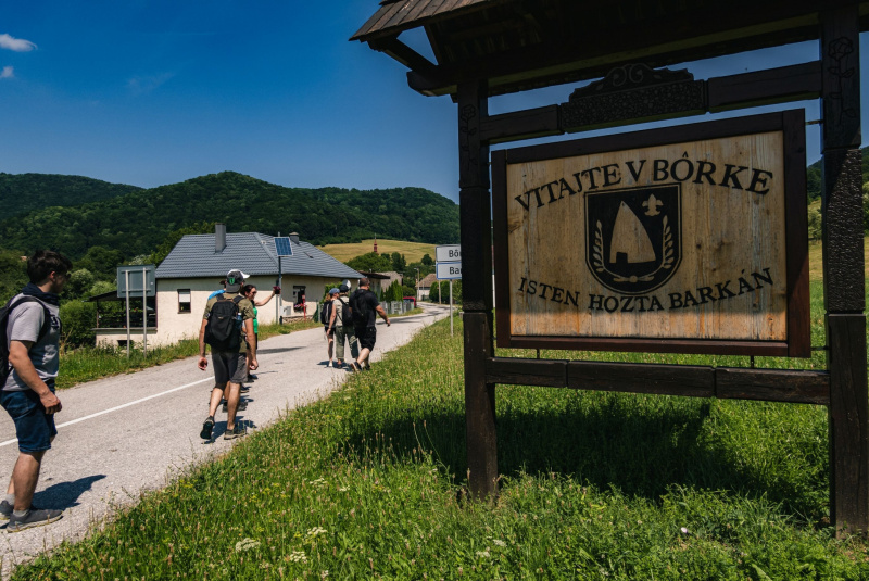 Oznamy / Publikácie / Bôrka aj tento rok privítala pútnikov k Panne Márii - foto Oznamy / Publikácie / Bôrka aj tento rok privítala pútnikov k Panne Márii - foto