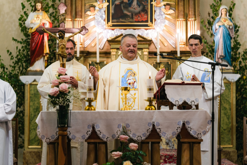 Oznamy / Publikácie / Bôrka aj tento rok privítala pútnikov k Panne Márii - foto Oznamy / Publikácie / Bôrka aj tento rok privítala pútnikov k Panne Márii - foto