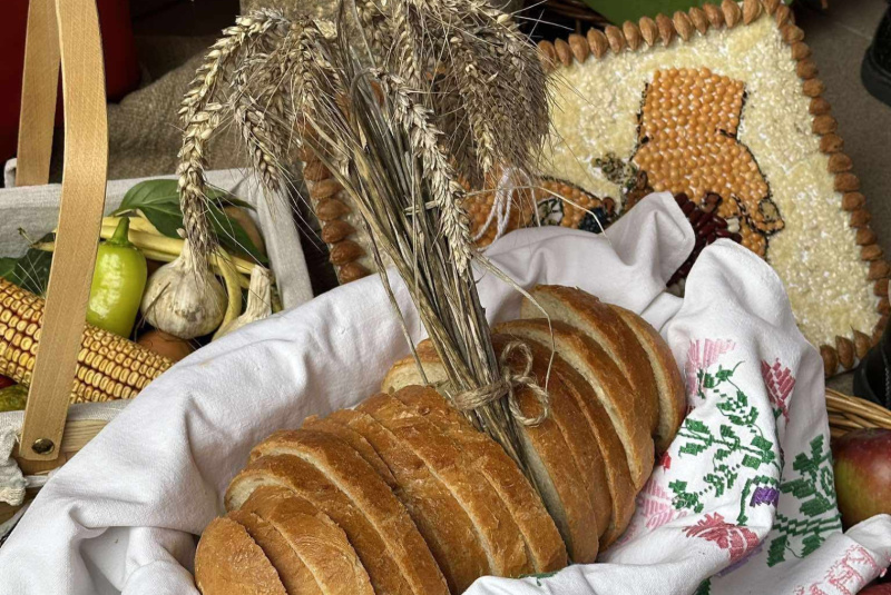 Diecézny školsky úrad - oznamy / Požehnanie úrody v Cirkevnej základnej škole sv. Jána Bosca - foto Diecézny školsky úrad - oznamy / Požehnanie úrody v Cirkevnej základnej škole sv. Jána Bosca - foto