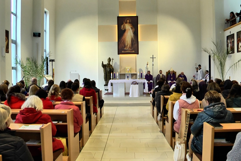 Clanky_Jubilea / V diecéznej svätyni sa uskutočnila Jubilejná púť učiteľov a katechétov - foto Clanky_Jubilea / V diecéznej svätyni sa uskutočnila Jubilejná púť učiteľov a katechétov - foto
