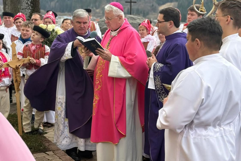 Oznamy / Publikácie / Vo farnosti Heľpa sa uskutočnili ľudové misie - foto Oznamy / Publikácie / Vo farnosti Heľpa sa uskutočnili ľudové misie - foto