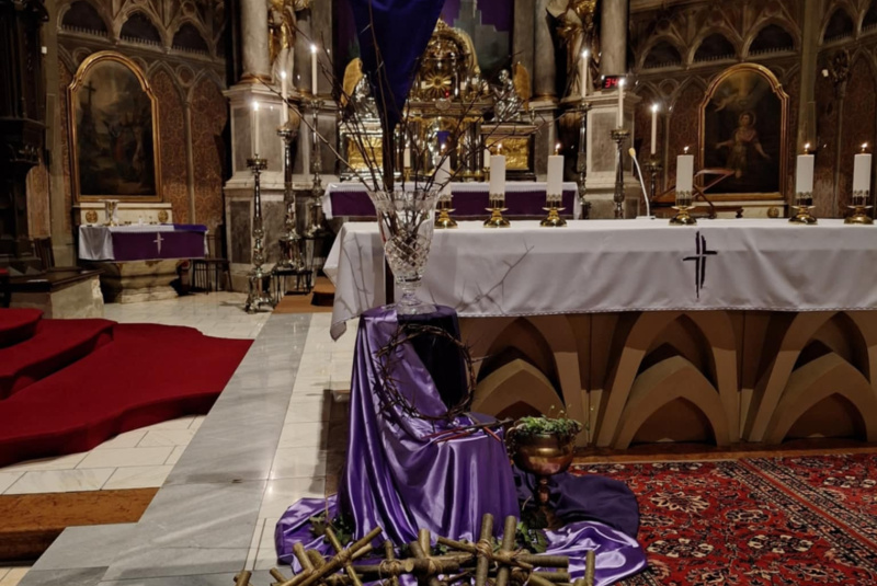 Oznamy / Publikácie / V Rožňavskej diecéze sa na 4 miestach uskutočnila Extrémna krížová cesta - foto Oznamy / Publikácie / V Rožňavskej diecéze sa na 4 miestach uskutočnila Extrémna krížová cesta - foto