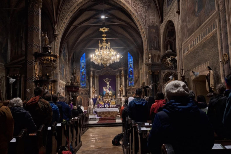 Oznamy / Publikácie / V Rožňavskej diecéze sa na 4 miestach uskutočnila Extrémna krížová cesta - foto Oznamy / Publikácie / V Rožňavskej diecéze sa na 4 miestach uskutočnila Extrémna krížová cesta - foto