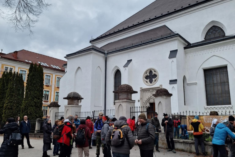 Oznamy / Publikácie / V Rožňavskej diecéze sa na 4 miestach uskutočnila Extrémna krížová cesta - foto