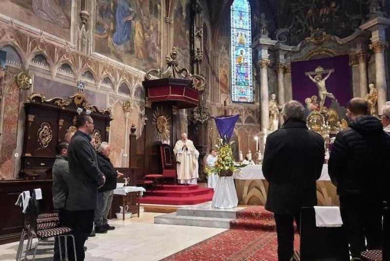 Oznamy / Publikácie / Slávenie Veľkonočného trojdnia a Veľkonočnej oktávy v Rožňave v Jubilejnom roku 2025 - foto Oznamy / Publikácie / Slávenie Veľkonočného trojdnia a Veľkonočnej oktávy v Rožňave v Jubilejnom roku 2025 - foto