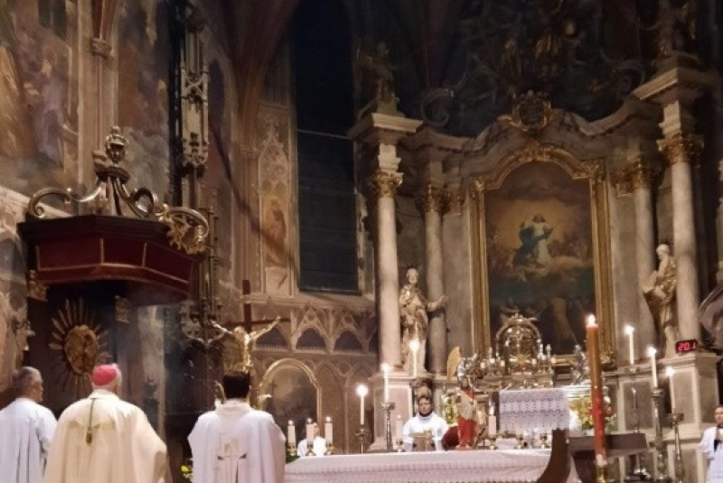 Oznamy / Publikácie / Slávenie Veľkonočného trojdnia a Veľkonočnej oktávy v Rožňave v Jubilejnom roku 2025 - foto Oznamy / Publikácie / Slávenie Veľkonočného trojdnia a Veľkonočnej oktávy v Rožňave v Jubilejnom roku 2025 - foto