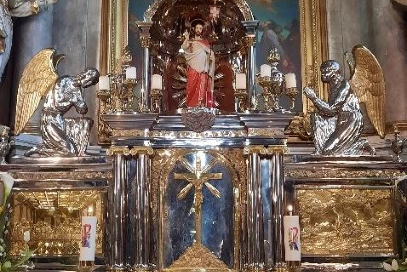 Oznamy / Publikácie / Slávenie Veľkonočného trojdnia a Veľkonočnej oktávy v Rožňave v Jubilejnom roku 2025 - foto Oznamy / Publikácie / Slávenie Veľkonočného trojdnia a Veľkonočnej oktávy v Rožňave v Jubilejnom roku 2025 - foto