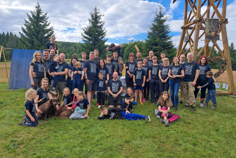 Oznamy / Publikácie / Spoločenstvo rodín na Čuntave - foto Oznamy / Publikácie / Spoločenstvo rodín na Čuntave - foto