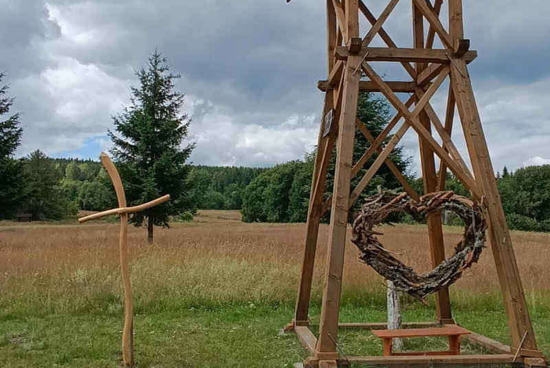 Oznamy / Publikácie / Spoločenstvo rodín na Čuntave - foto