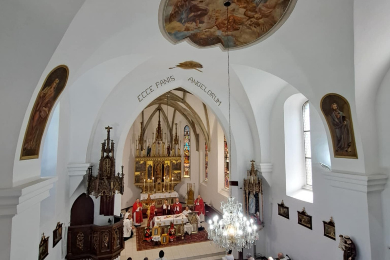 Oznamy / Publikácie / Odpustová slávnosť vo farnosti Revúca - foto