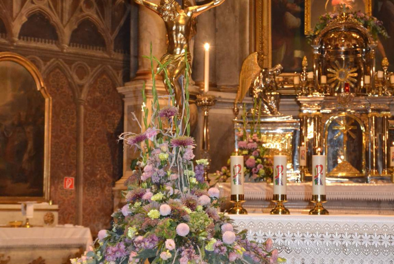 Oznamy / Publikácie / V Rožňave sa konala už po piaty krát Rožňavská novéna - foto Oznamy / Publikácie / V Rožňave sa konala už po piaty krát Rožňavská novéna - foto