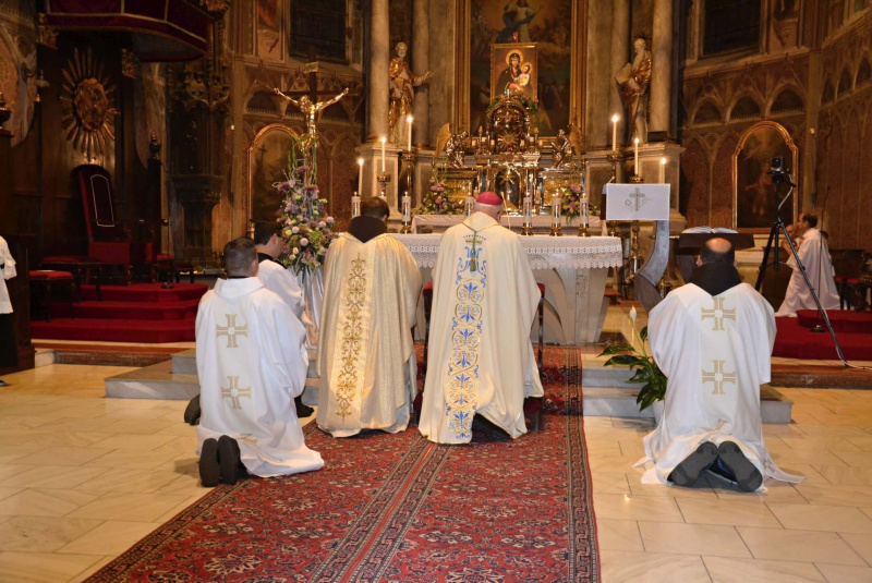 Oznamy / Publikácie / V Rožňave sa konala už po piaty krát Rožňavská novéna - foto