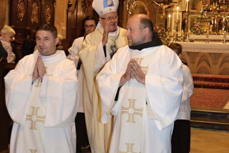 Oznamy / Publikácie / V Rožňave sa konala už po piaty krát Rožňavská novéna - foto Oznamy / Publikácie / V Rožňave sa konala už po piaty krát Rožňavská novéna - foto