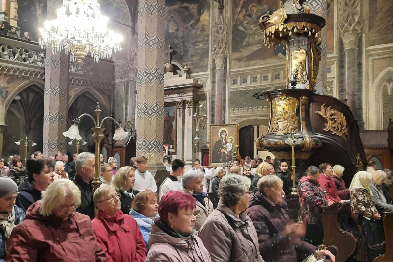 Oznamy / Publikácie / V Rožňave sa konala už po piaty krát Rožňavská novéna - foto Oznamy / Publikácie / V Rožňave sa konala už po piaty krát Rožňavská novéna - foto