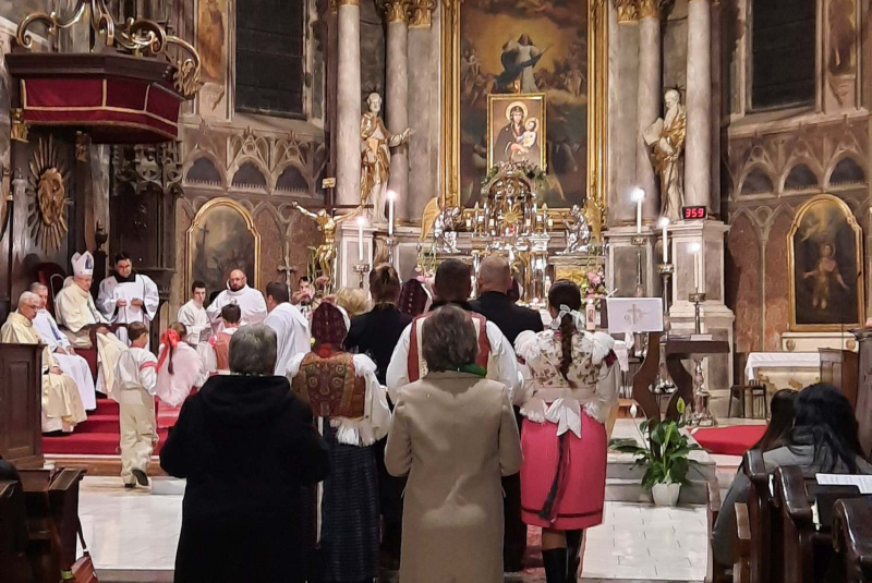 Oznamy / Publikácie / V Rožňave sa konala už po piaty krát Rožňavská novéna - foto Oznamy / Publikácie / V Rožňave sa konala už po piaty krát Rožňavská novéna - foto
