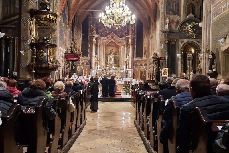 Oznamy / Publikácie / V Rožňave sa konala už po piaty krát Rožňavská novéna - foto Oznamy / Publikácie / V Rožňave sa konala už po piaty krát Rožňavská novéna - foto