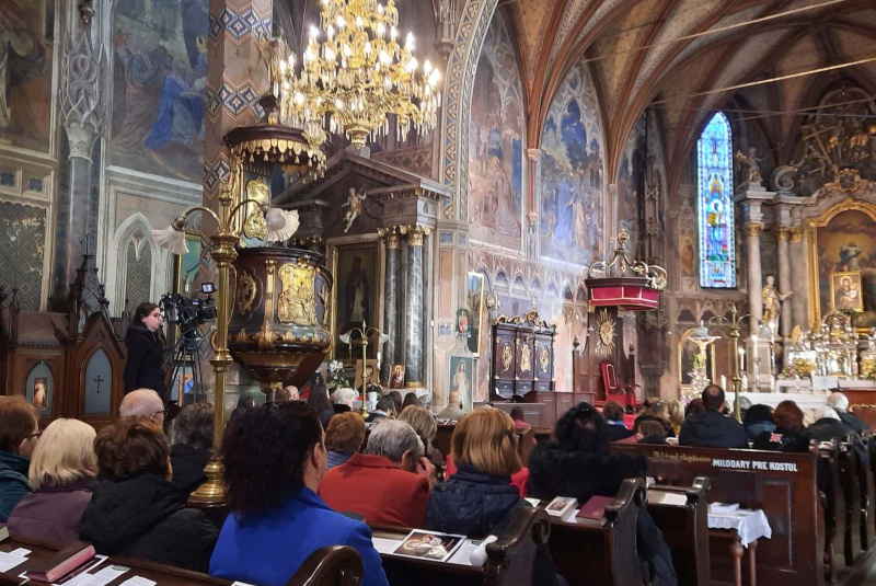 Oznamy / Publikácie / V Rožňave sa konala už po piaty krát Rožňavská novéna - foto