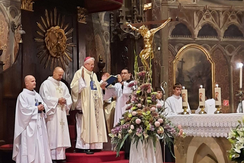 Oznamy / Publikácie / V Rožňave sa konala už po piaty krát Rožňavská novéna - foto Oznamy / Publikácie / V Rožňave sa konala už po piaty krát Rožňavská novéna - foto