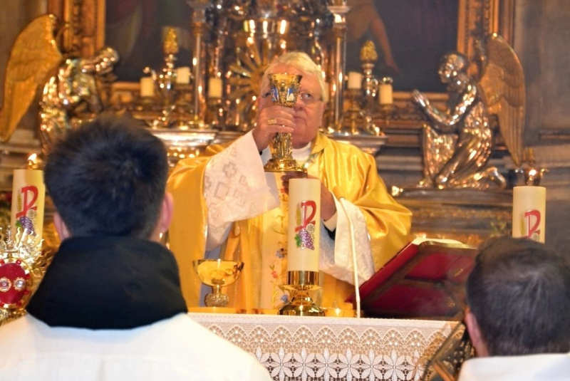 Oznamy / Publikácie / V Rožňavskej Katedrále Nanebovzatia Panny Márie bol otvorený Jubilejný rok 250. výročia diecézy - foto