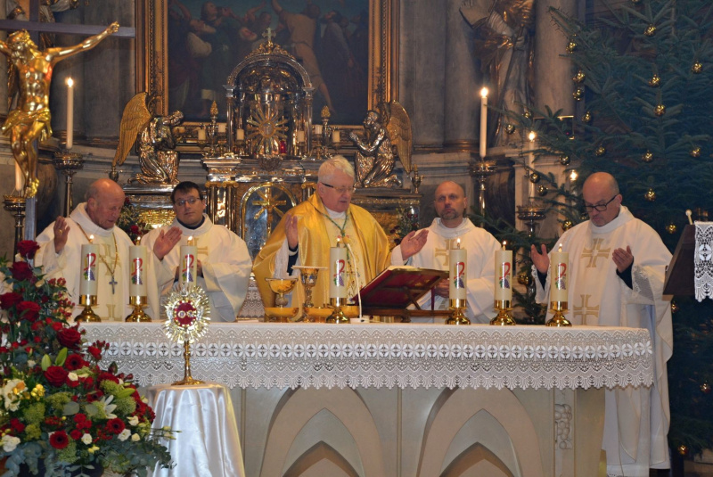Oznamy / Publikácie / V Rožňavskej Katedrále Nanebovzatia Panny Márie bol otvorený Jubilejný rok 250. výročia diecézy - foto Oznamy / Publikácie / V Rožňavskej Katedrále Nanebovzatia Panny Márie bol otvorený Jubilejný rok 250. výročia diecézy - foto