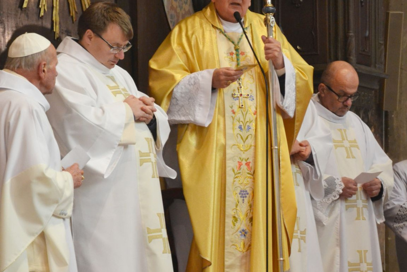 Oznamy / Publikácie / V Rožňavskej Katedrále Nanebovzatia Panny Márie bol otvorený Jubilejný rok 250. výročia diecézy - foto