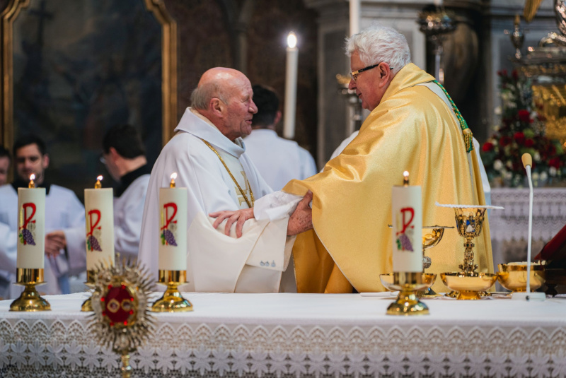 Oznamy / Publikácie / V Rožňavskej Katedrále Nanebovzatia Panny Márie bol otvorený Jubilejný rok 250. výročia diecézy - foto