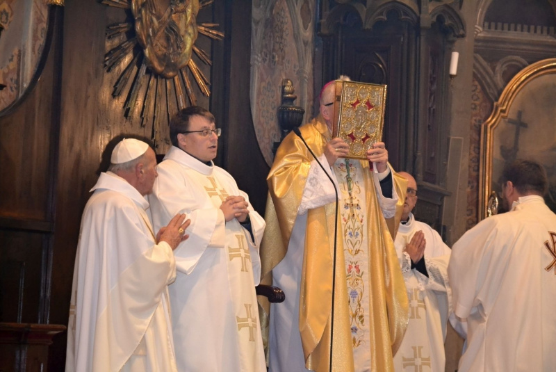 Oznamy / Publikácie / V Rožňavskej Katedrále Nanebovzatia Panny Márie bol otvorený Jubilejný rok 250. výročia diecézy - foto