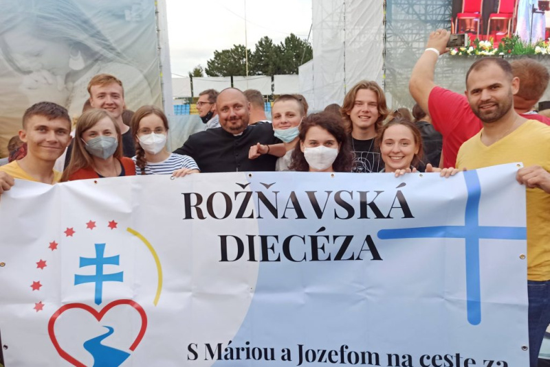 Oznamy / Publikácie / Stretnutie mladých so Svätým Otcom - foto