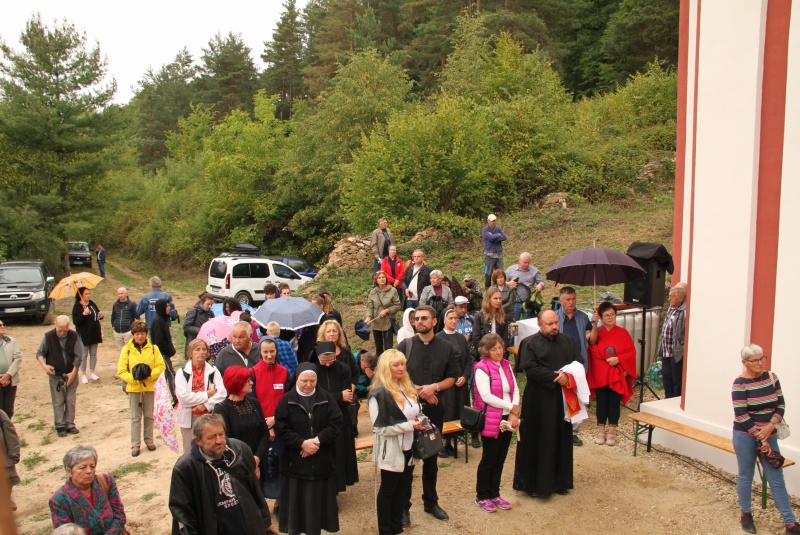 Oznamy / Publikácie / Požehnanie obnovenej zvonice na Kalvárii v Rožňave - foto Oznamy / Publikácie / Požehnanie obnovenej zvonice na Kalvárii v Rožňave - foto