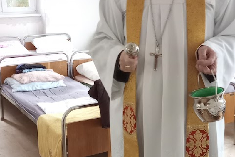 Oznamy / Publikácie / Pri slávení 95. výročia vzniku Slovenskej charity, otec biskup požehnal obnovené priestory charity v Rožňave - foto