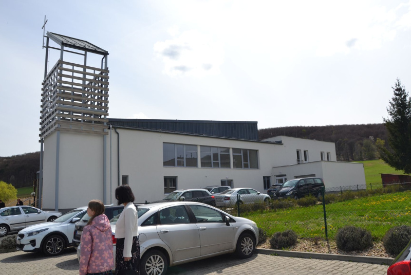 Oznamy / Publikácie / Farský kostol v Cinobani vyhlásený za diecéznu svätyňu Božieho milosrdenstva - foto Oznamy / Publikácie / Farský kostol v Cinobani vyhlásený za diecéznu svätyňu Božieho milosrdenstva - foto