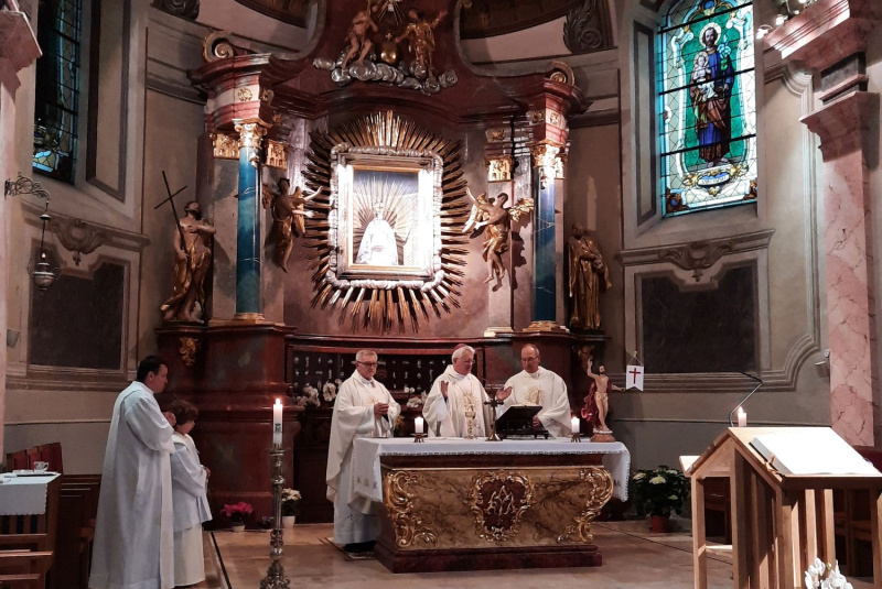 Oznamy / Publikácie / Ďakovná púť Rožňavskej diecézy do Fatimy - foto Oznamy / Publikácie / Ďakovná púť Rožňavskej diecézy do Fatimy - foto