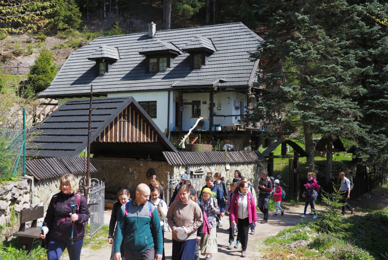 Oznamy / Publikácie / Pešia púť na Staré Hory 28.4. - 1.5.2023 - foto Oznamy / Publikácie / Pešia púť na Staré Hory 28.4. - 1.5.2023 - foto