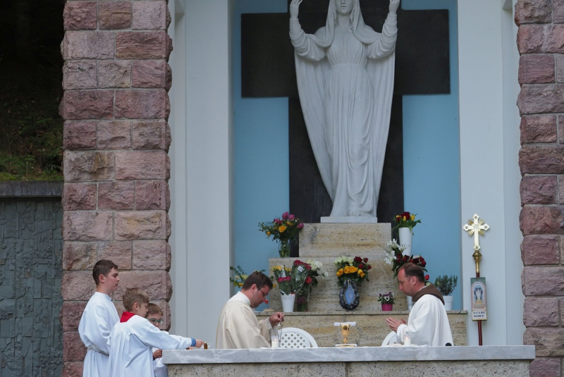 Oznamy / Publikácie / Pešia púť na Staré Hory 28.4. - 1.5.2023 - foto Oznamy / Publikácie / Pešia púť na Staré Hory 28.4. - 1.5.2023 - foto