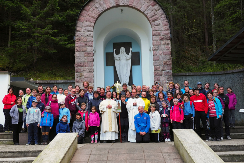 Oznamy / Publikácie / Pešia púť na Staré Hory 28.4. - 1.5.2023 - foto Oznamy / Publikácie / Pešia púť na Staré Hory 28.4. - 1.5.2023 - foto