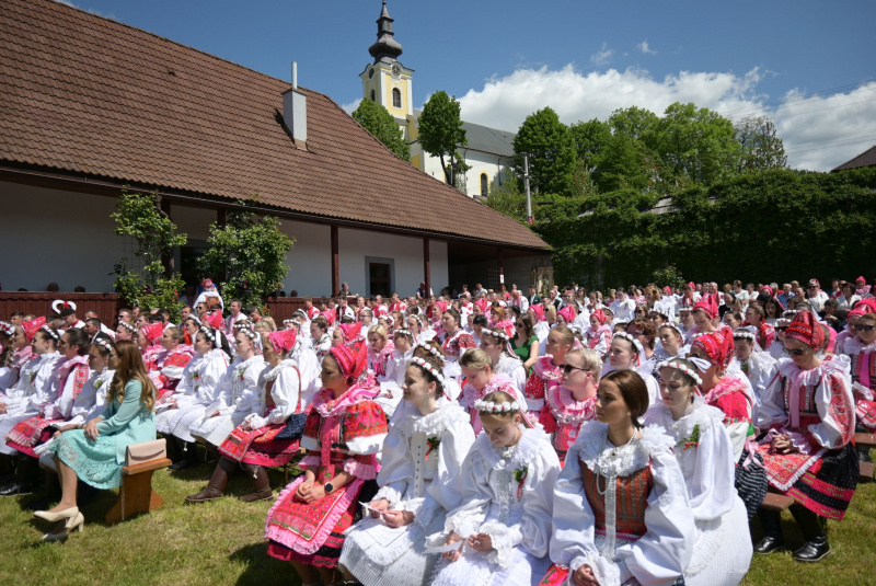 Oznamy / Publikácie / Sviatosť birmovania vo farnosti Heľpa - 4. jún 2023 - foto