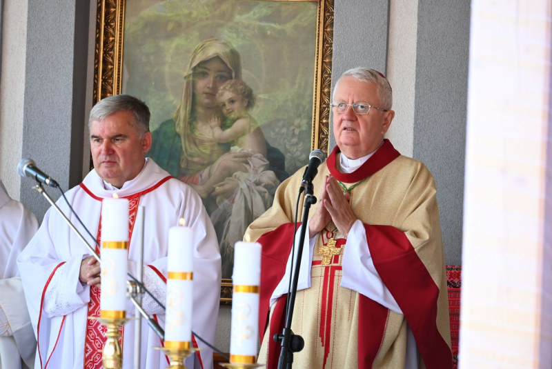 Oznamy / Publikácie / Sviatosť birmovania vo farnosti Heľpa - 4. jún 2023 - foto Oznamy / Publikácie / Sviatosť birmovania vo farnosti Heľpa - 4. jún 2023 - foto