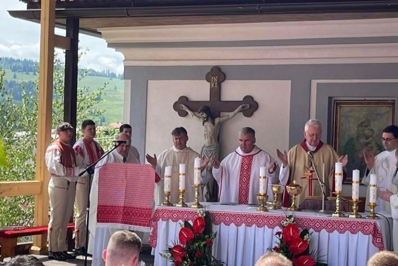 Oznamy / Publikácie / Sviatosť birmovania vo farnosti Heľpa - 4. jún 2023 - foto Oznamy / Publikácie / Sviatosť birmovania vo farnosti Heľpa - 4. jún 2023 - foto