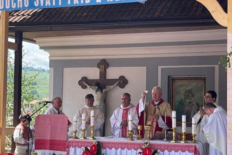 Oznamy / Publikácie / Sviatosť birmovania vo farnosti Heľpa - 4. jún 2023 - foto Oznamy / Publikácie / Sviatosť birmovania vo farnosti Heľpa - 4. jún 2023 - foto