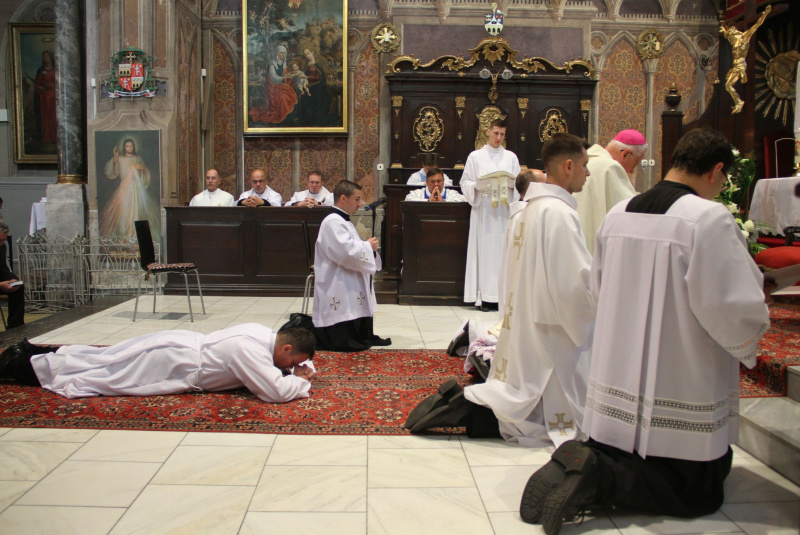 Oznamy / Publikácie / Rožňavská diecéza má nového diakona a ďakuje za 45 rokov kňazstva svojho diecézneho biskupa (+ nahrávka homílie) - foto Oznamy / Publikácie / Rožňavská diecéza má nového diakona a ďakuje za 45 rokov kňazstva svojho diecézneho biskupa (+ nahrávka homílie) - foto