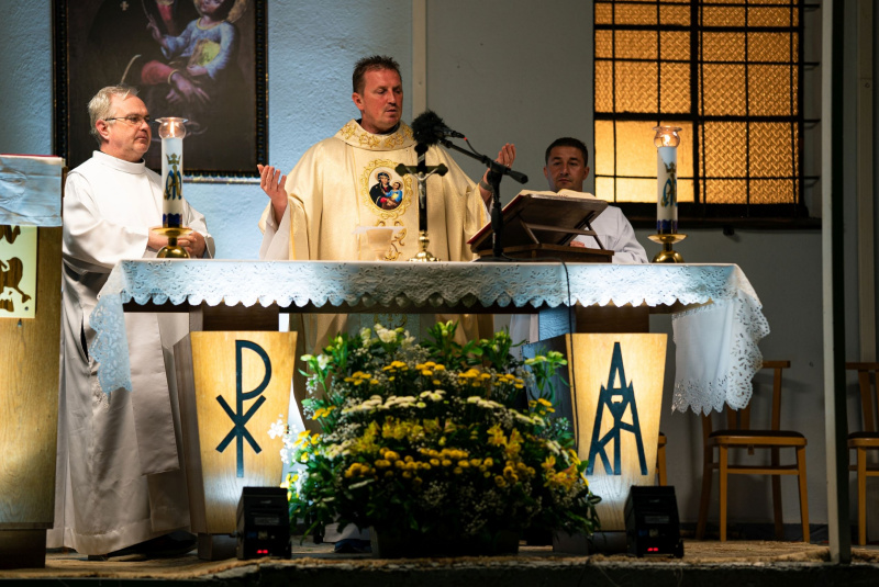 Oznamy / Publikácie / Mons. Nicola Girasoli, apoštolský nuncius slávil sv. omšu na diecéznej púti v Úhornej (homília a fotogaléria) - foto Oznamy / Publikácie / Mons. Nicola Girasoli, apoštolský nuncius slávil sv. omšu na diecéznej púti v Úhornej (homília a fotogaléria) - foto