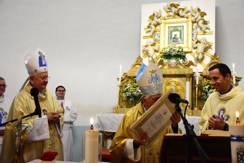 Oznamy / Publikácie / Mons. Nicola Girasoli, apoštolský nuncius slávil sv. omšu na diecéznej púti v Úhornej (homília a fotogaléria) - foto