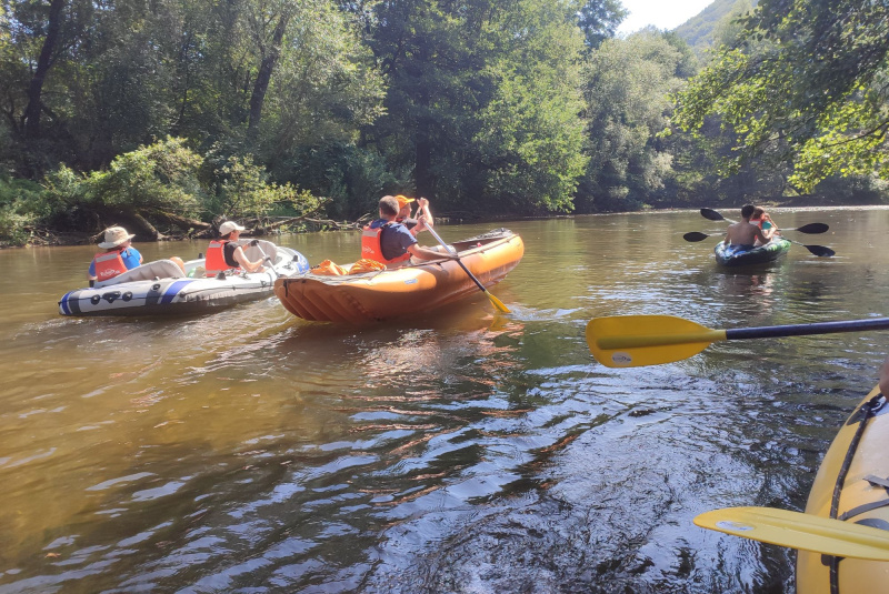 Diecézne centrum mládeže - aktivity / Dobrodružný splav Hrona - 21. august 2023 - foto Diecézne centrum mládeže - aktivity / Dobrodružný splav Hrona - 21. august 2023 - foto