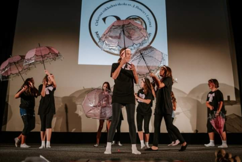 Oznamy / Publikácie / Cirkevná základná škola sv. Jána Bosca si pripomenula 20. výročie jej založenia - foto Oznamy / Publikácie / Cirkevná základná škola sv. Jána Bosca si pripomenula 20. výročie jej založenia - foto